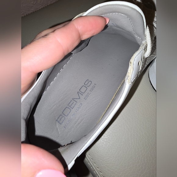 BOEMOS white leather walking shoes. Made in Italy. Size 8, used - Picture 4 of 6